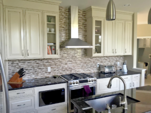 Few reasons for remodeling a kitchen in home remodeling